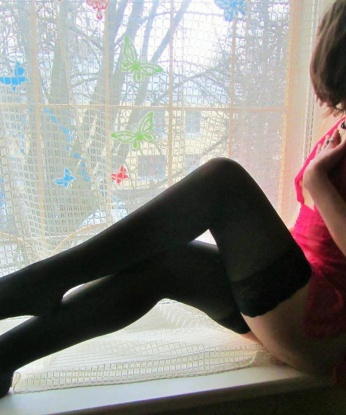 Откровенная и нежная, я создам атмосферу настоящего удовольствия и расслабления. У меня есть опыт, чтобы удовлетворить самые скрытые желания. Я предоставляю широкий спектр услуг, от классического секса до экзотических фантазий. Мои руки будут ласкать каждую клеточку твоего тела, доставляя незабываемые ощущения. Наши встречи полны эмоций и страсти. Смотри мои фото, чтобы узнать меня лучше. Отзывы о моей работе говорят сами за себя. Жду встречи с тобой в Москве! 💋 9254, 26 лет